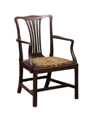 English Chippendale Arm Chair in Mahogany